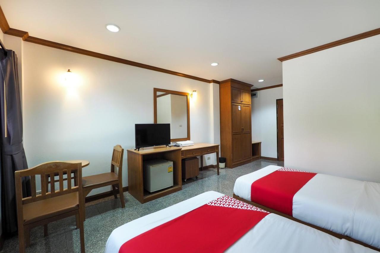 Oyo 859 Golden Land Hotel Chiang Rai Exterior photo