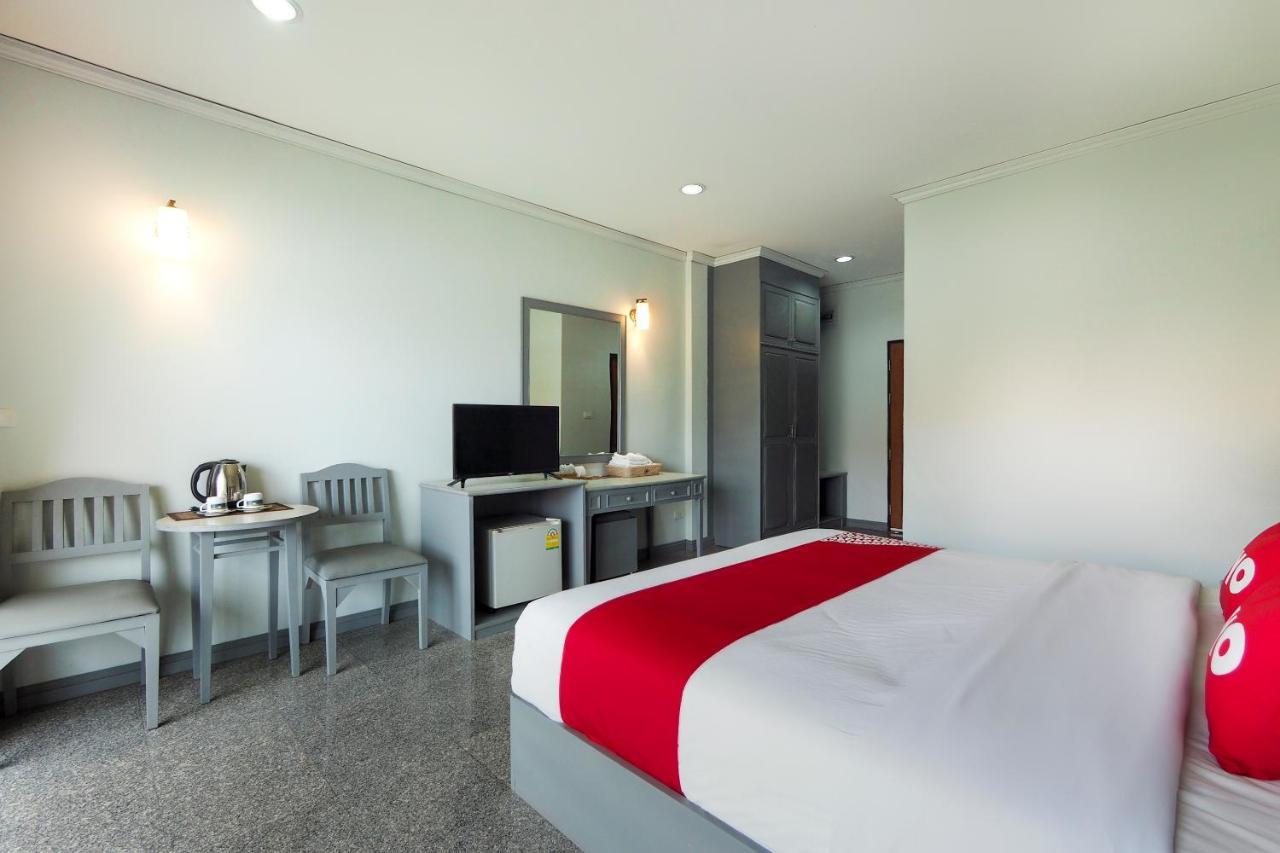 Oyo 859 Golden Land Hotel Chiang Rai Exterior photo