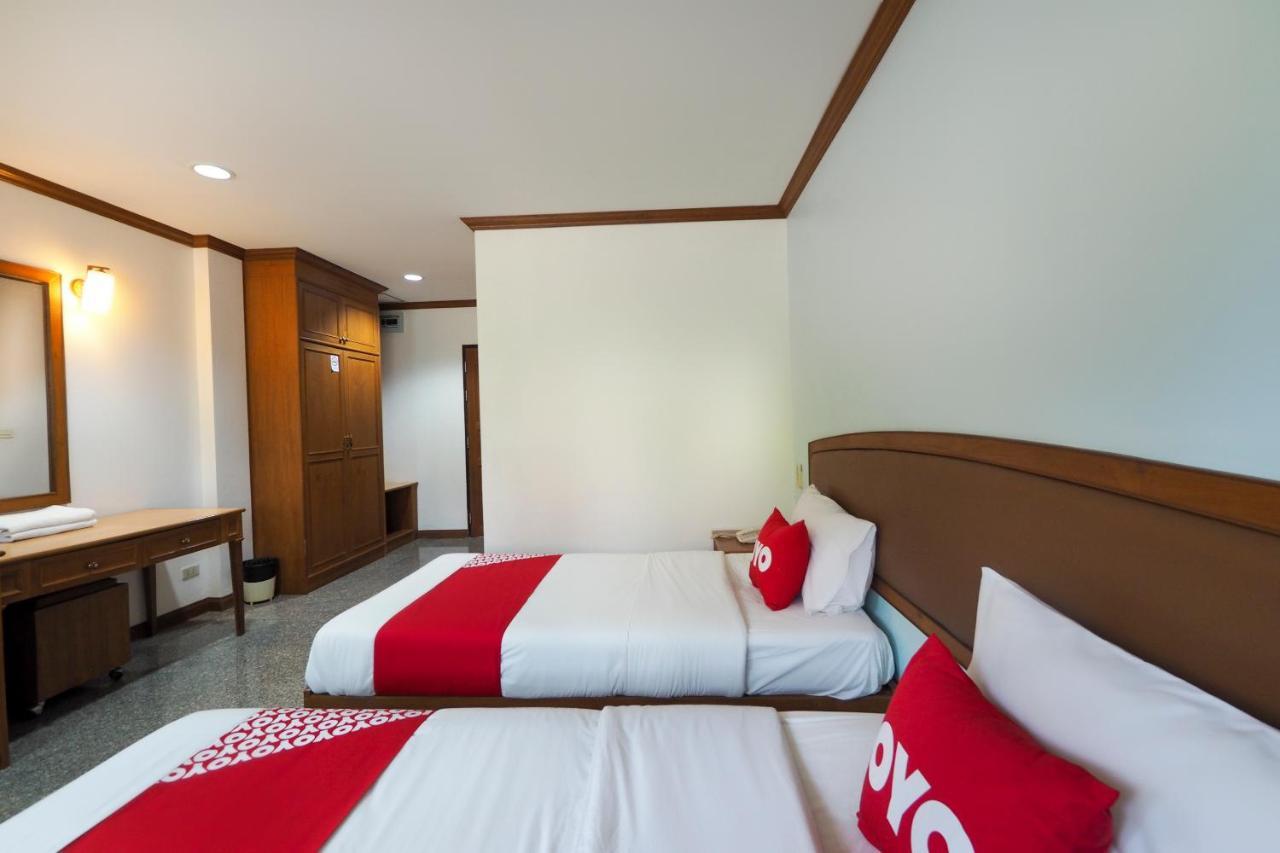 Oyo 859 Golden Land Hotel Chiang Rai Exterior photo